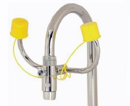 oogdouche met kraanaansluiting