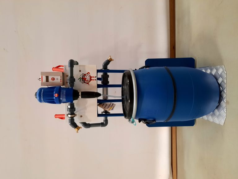 Dosatron op steekwagen 3,0m³+ec