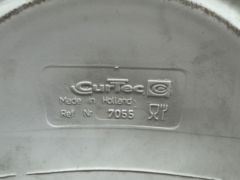 vat wit 55L met deksel rood