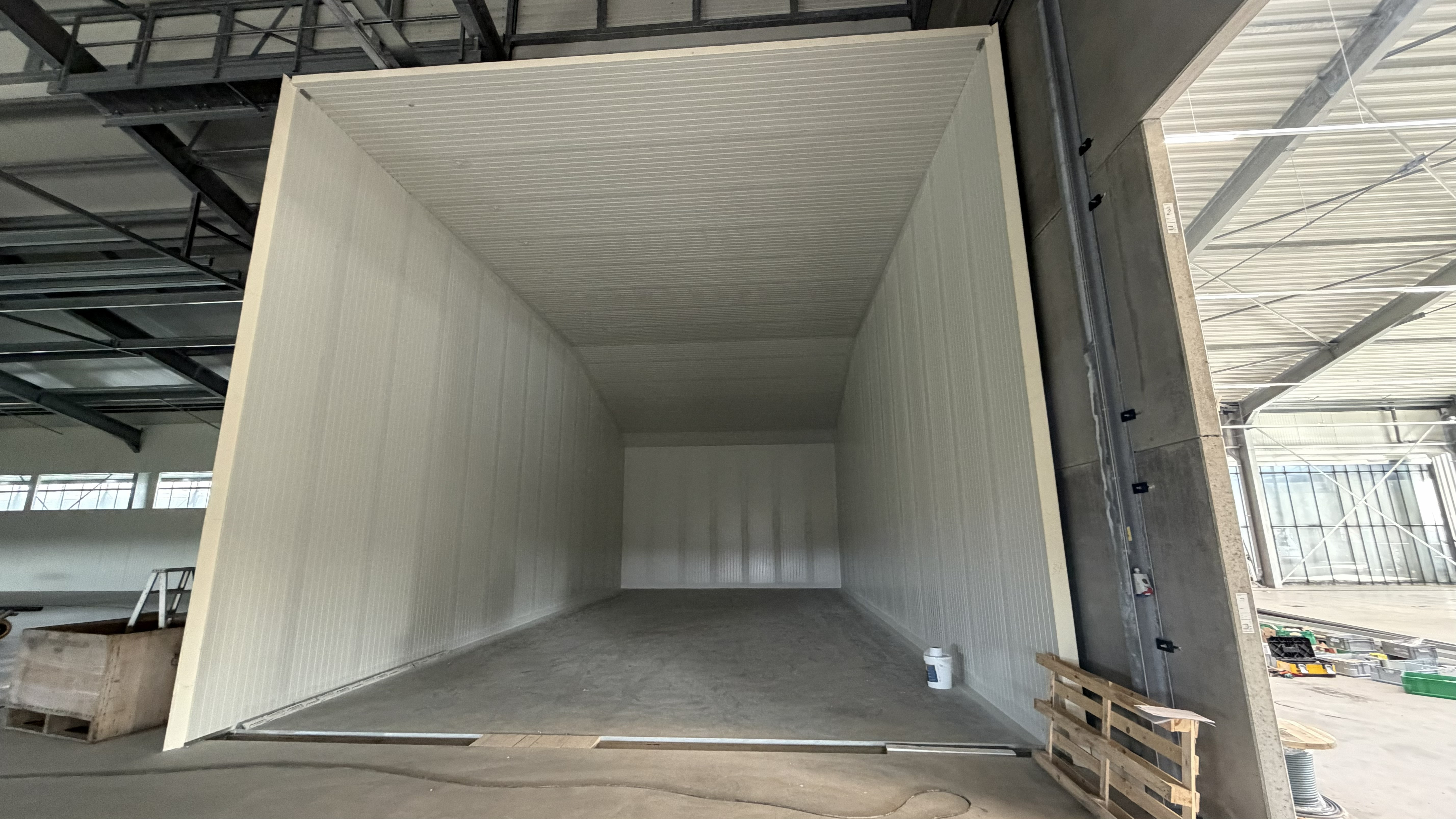 Project in Hem: Plaatsing koudstoominstallatie