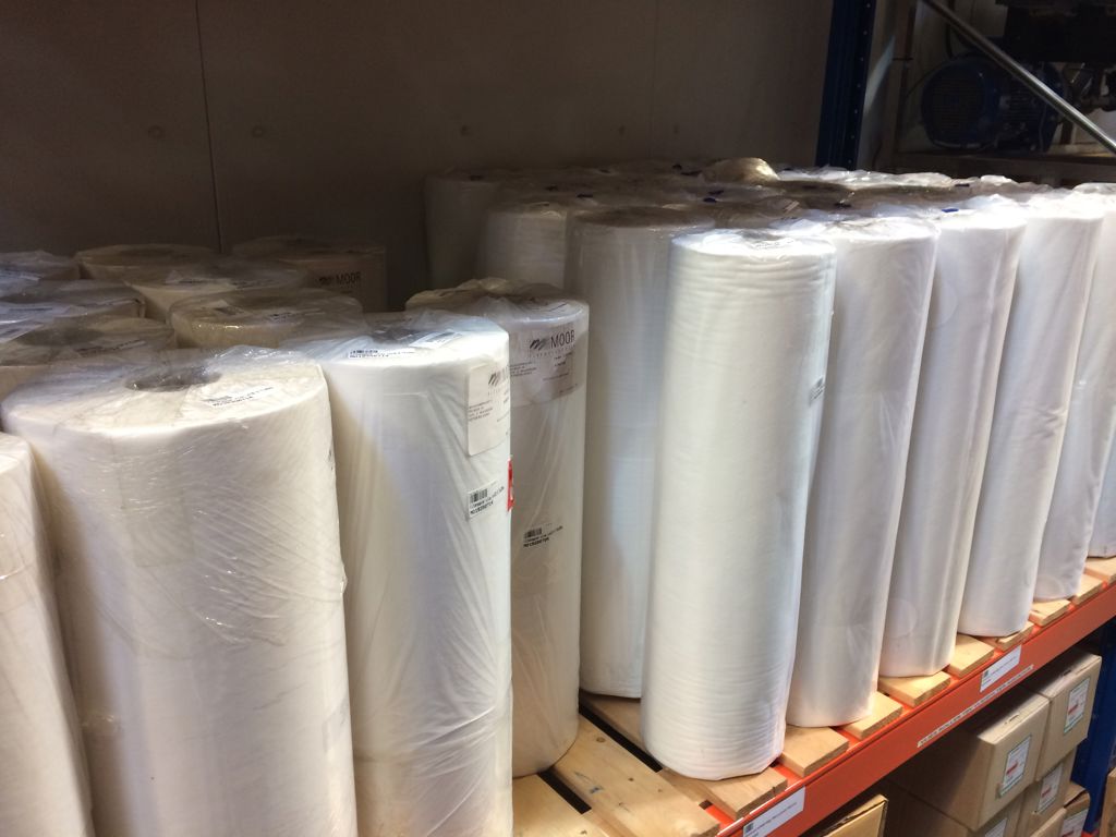 filterdoek rood 70gr/37mu 800mm 50m AP